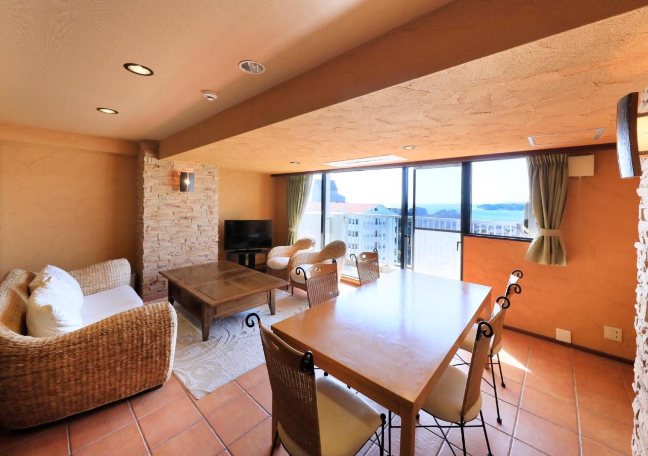 Katsuura Hilltop Hotel & Residence Exterior foto